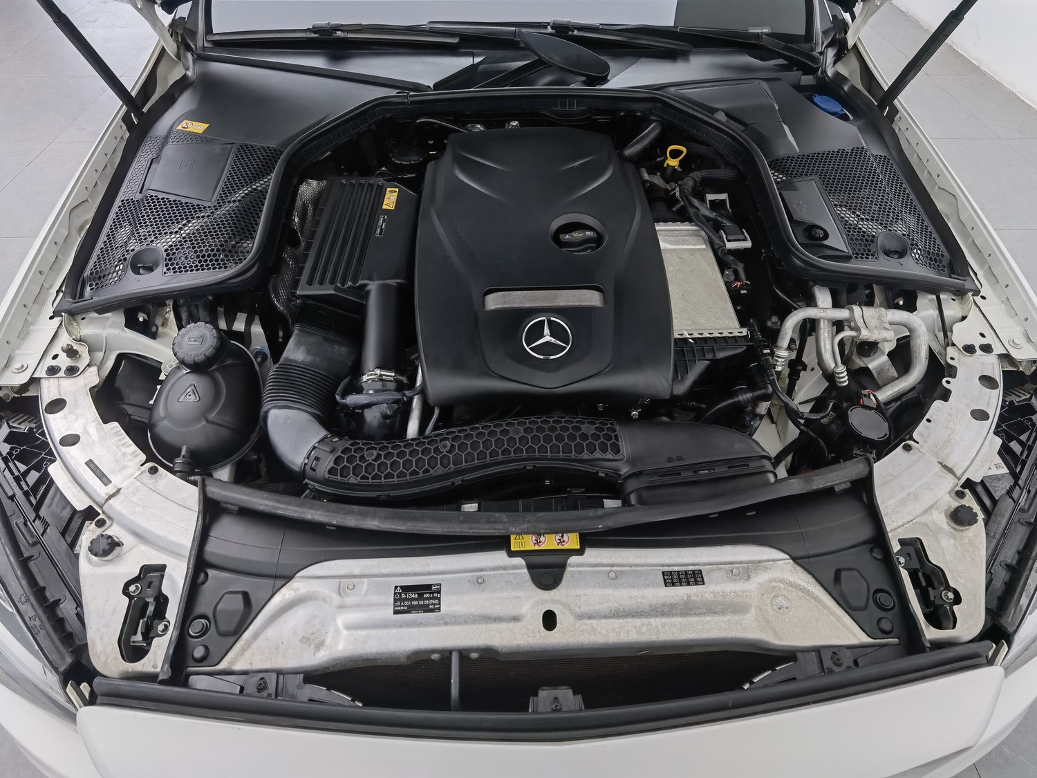 Used Mercedes-Benz C-Class 2016 2.0 AT
