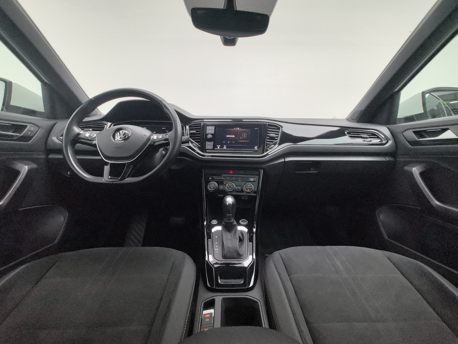Used Volkswagen T-ROC Tange 2019 1.4 AT