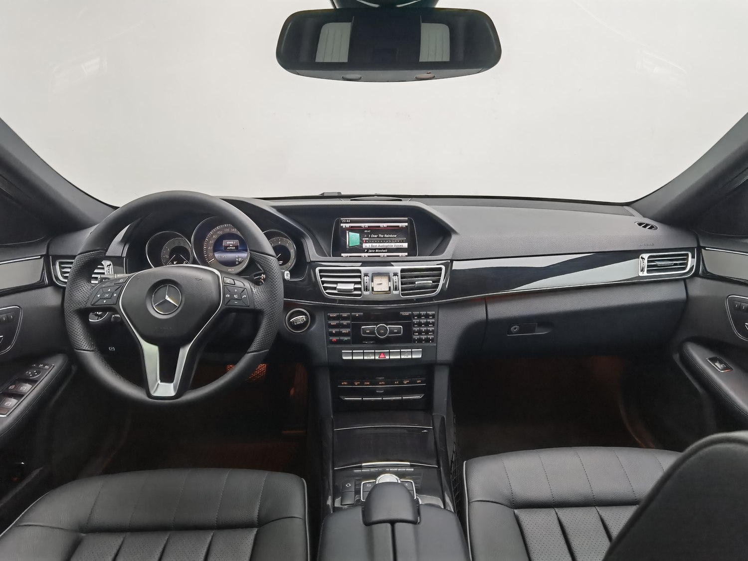 Used Mercedes-Benz E-Class 2015 2.0 AT