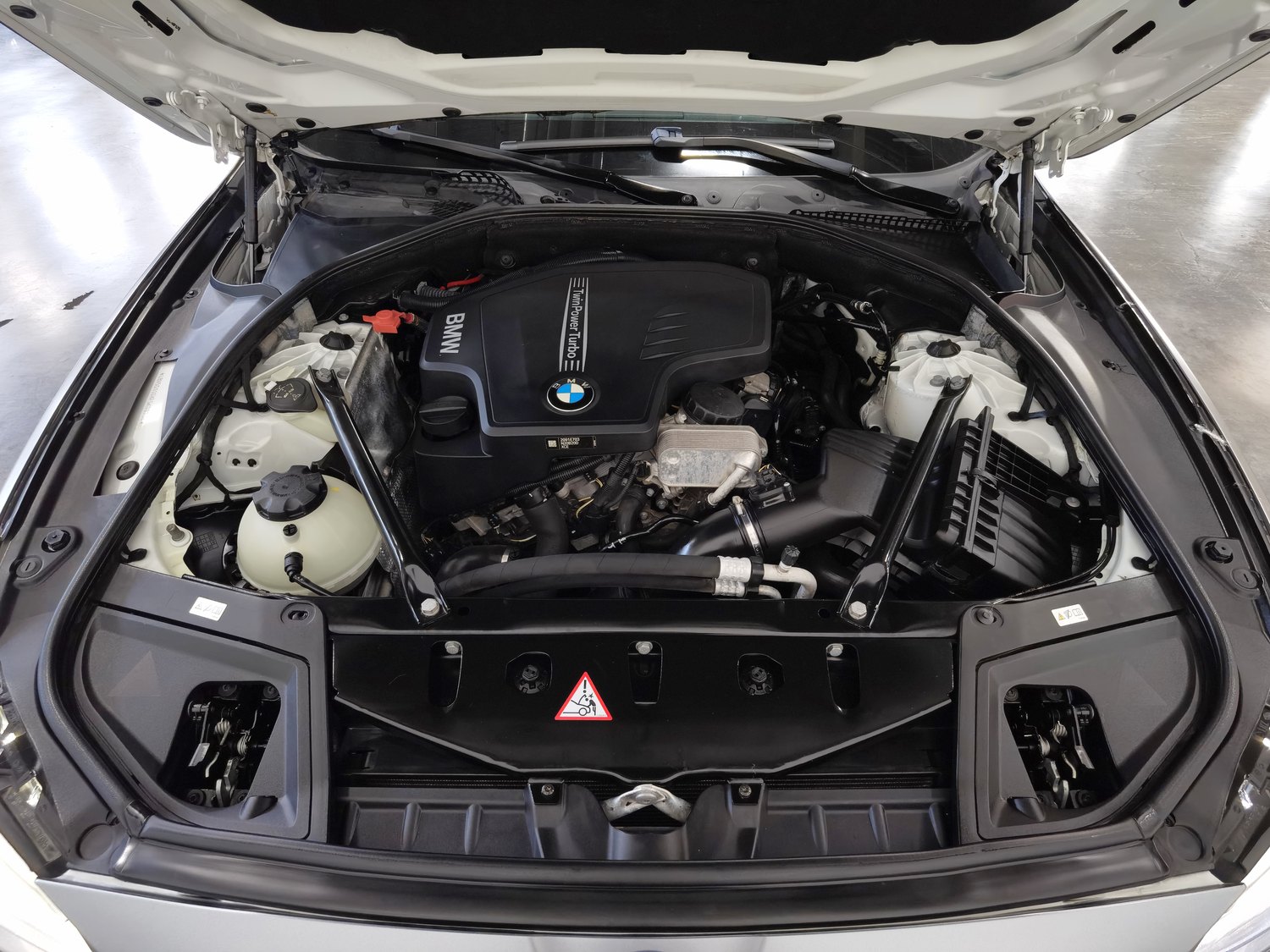Used BMW THE5 2014 2.0 AT