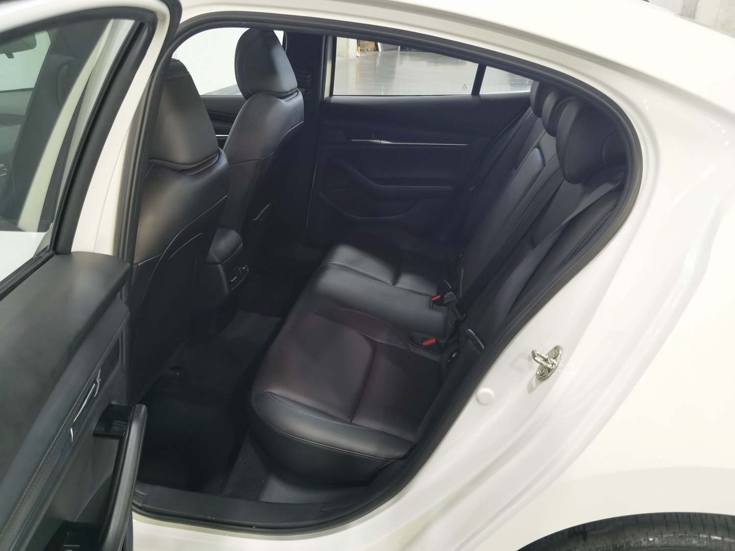 Used Mazda 3 Axela 2023 2.0 AT