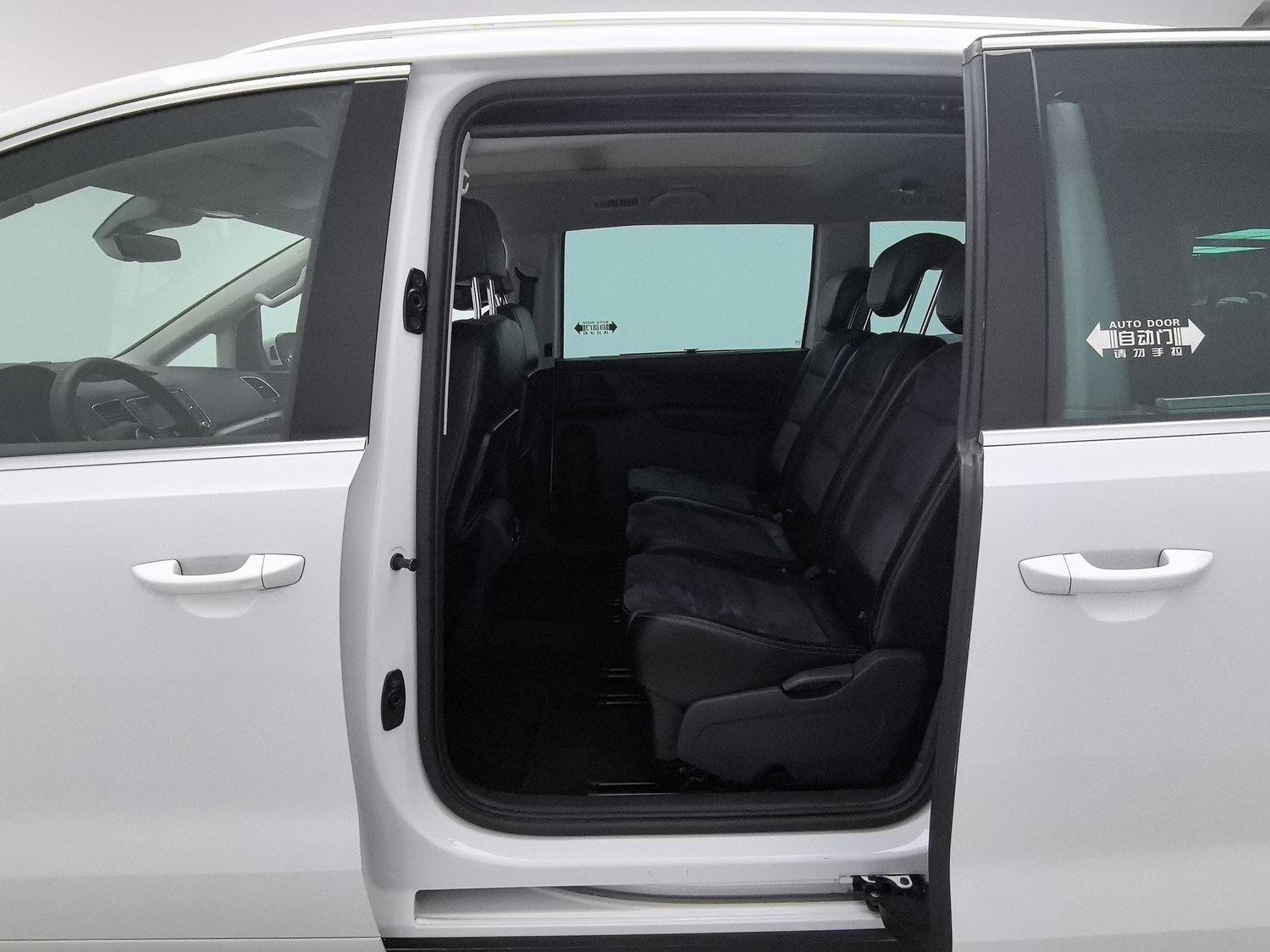 Used Volkswagen Sharan 2017 2.0 AT