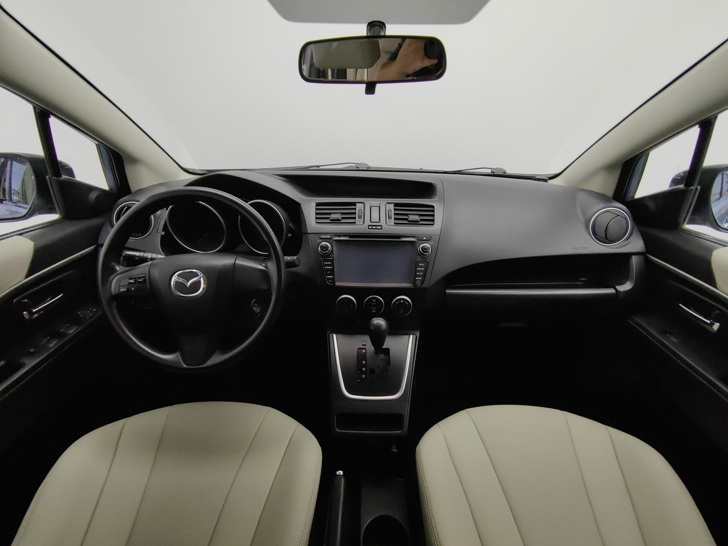 Used Mazda 5 2011 2.0 AT