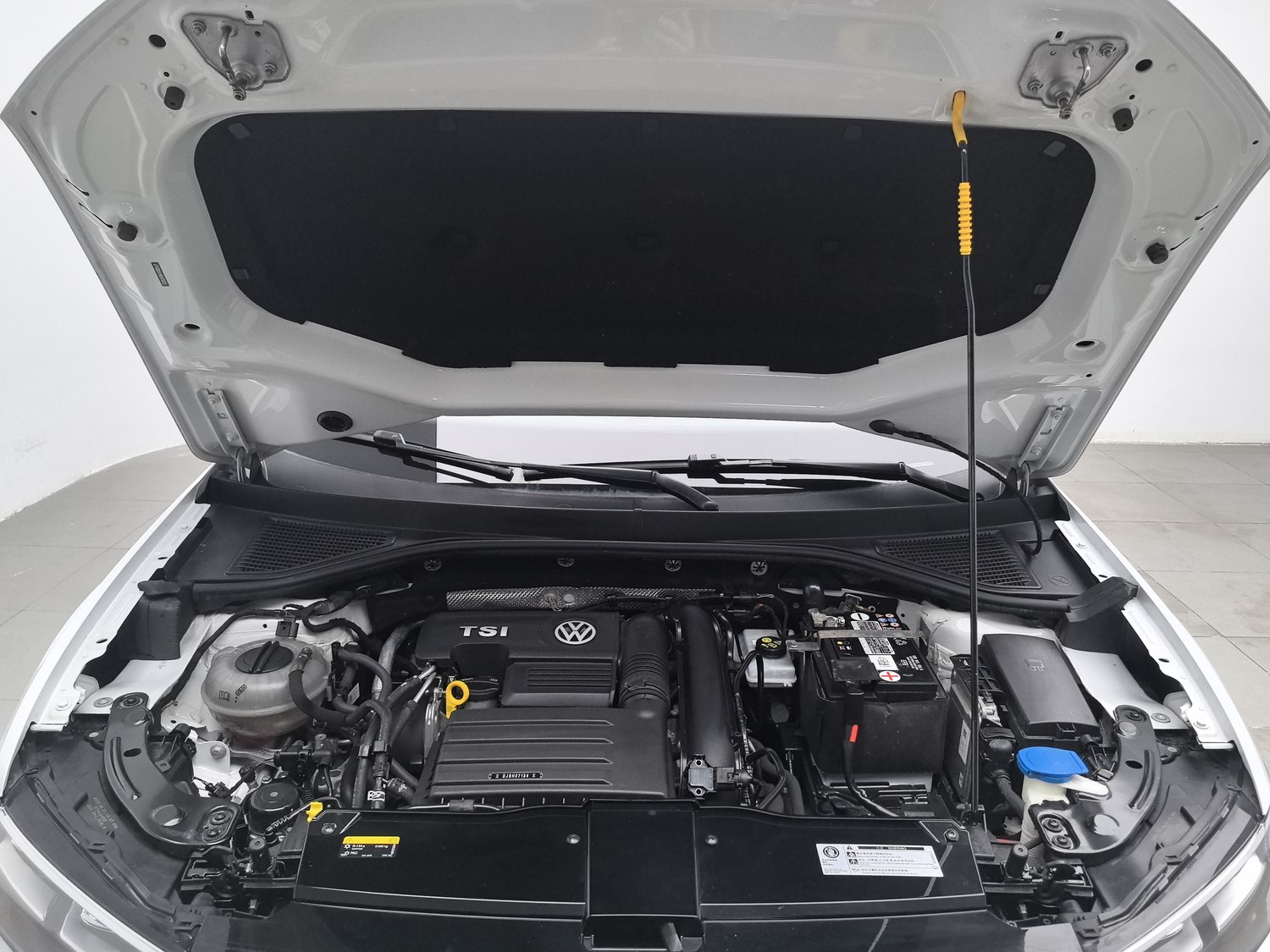 Used Volkswagen T-ROC Tange 2019 1.4 AT