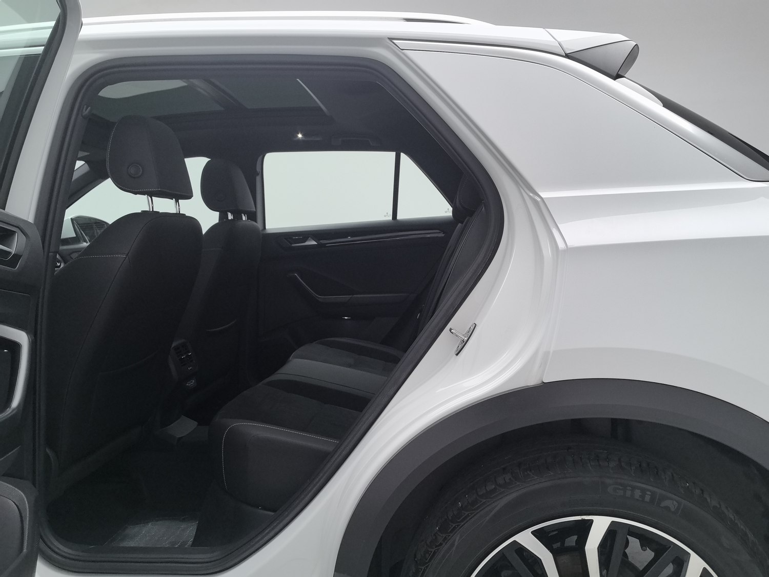 Used Volkswagen T-ROC Tange 2019 1.4 AT