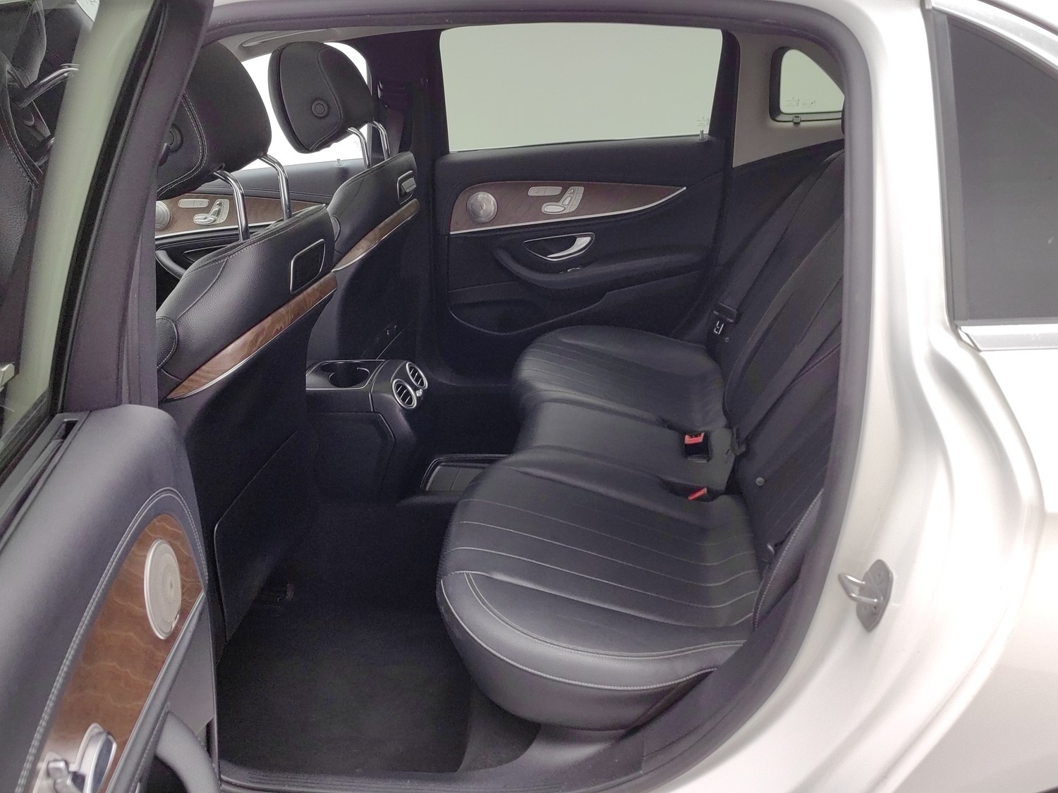 Used Mercedes-Benz E-Class 2019 2.0 AT