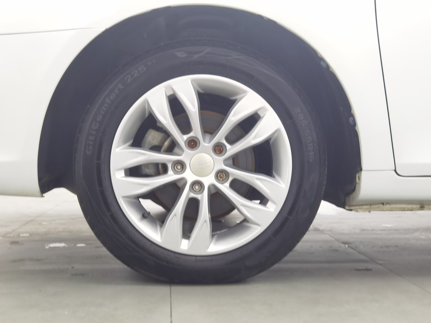 Used Geely Emgrand 2015 1.5 MT