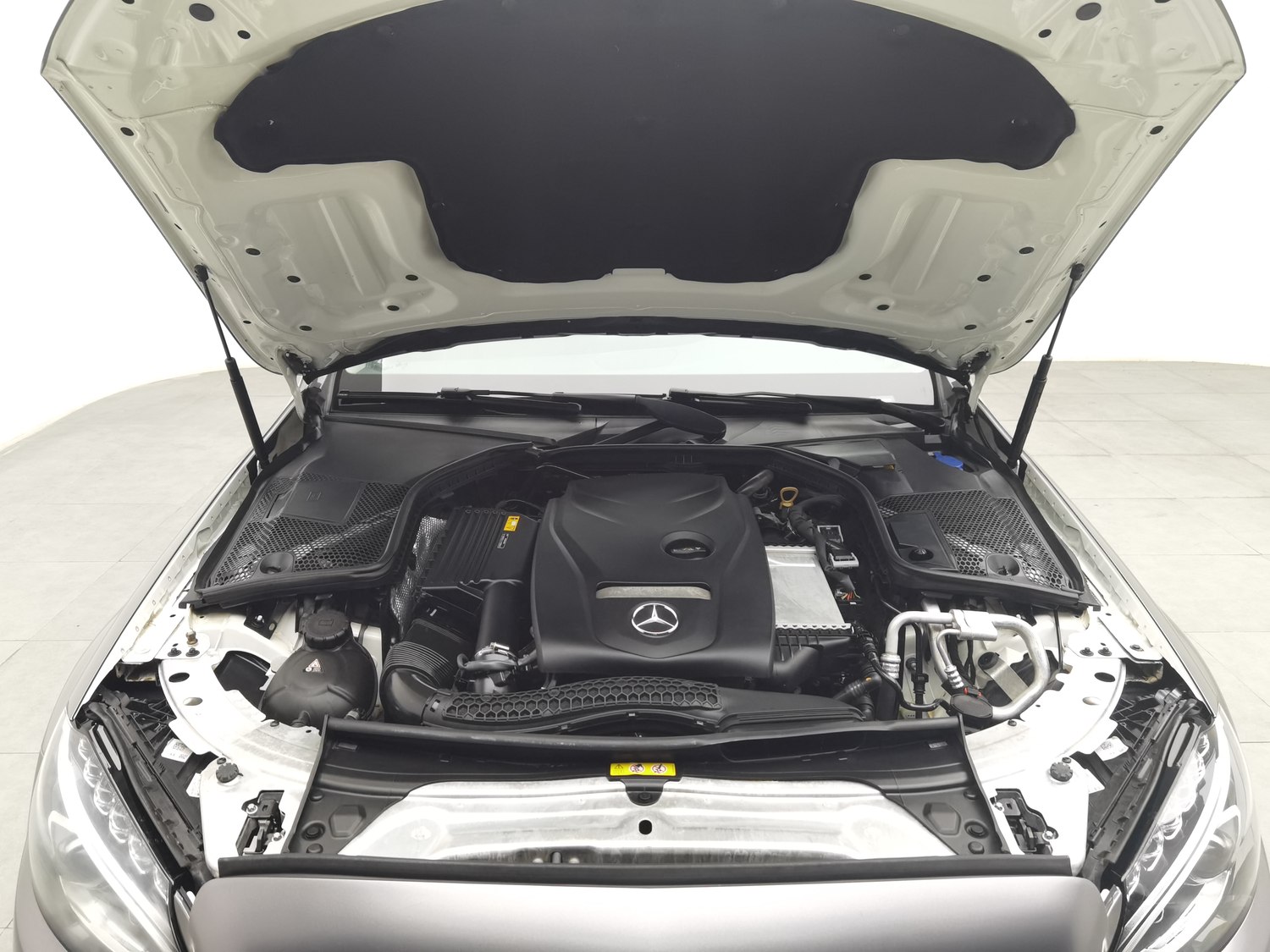 Used Mercedes-Benz C-Class 2018 2.0 AT