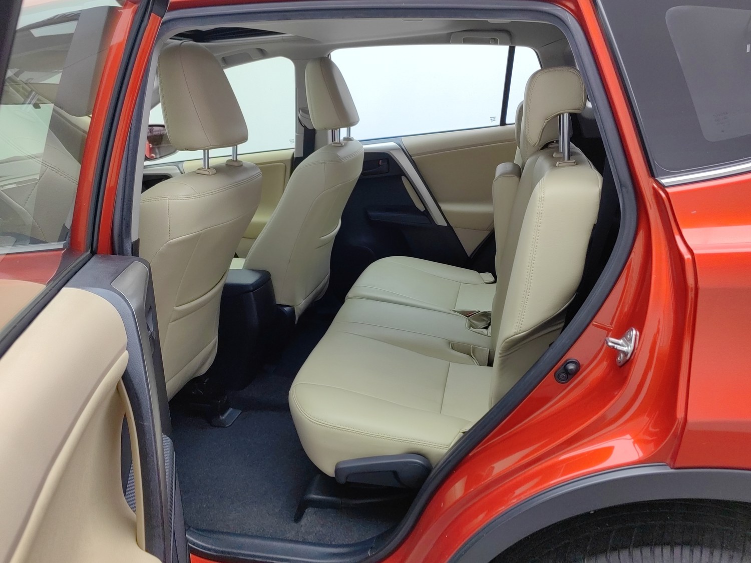 Used Toyota RAV4 2015 2.0 AT