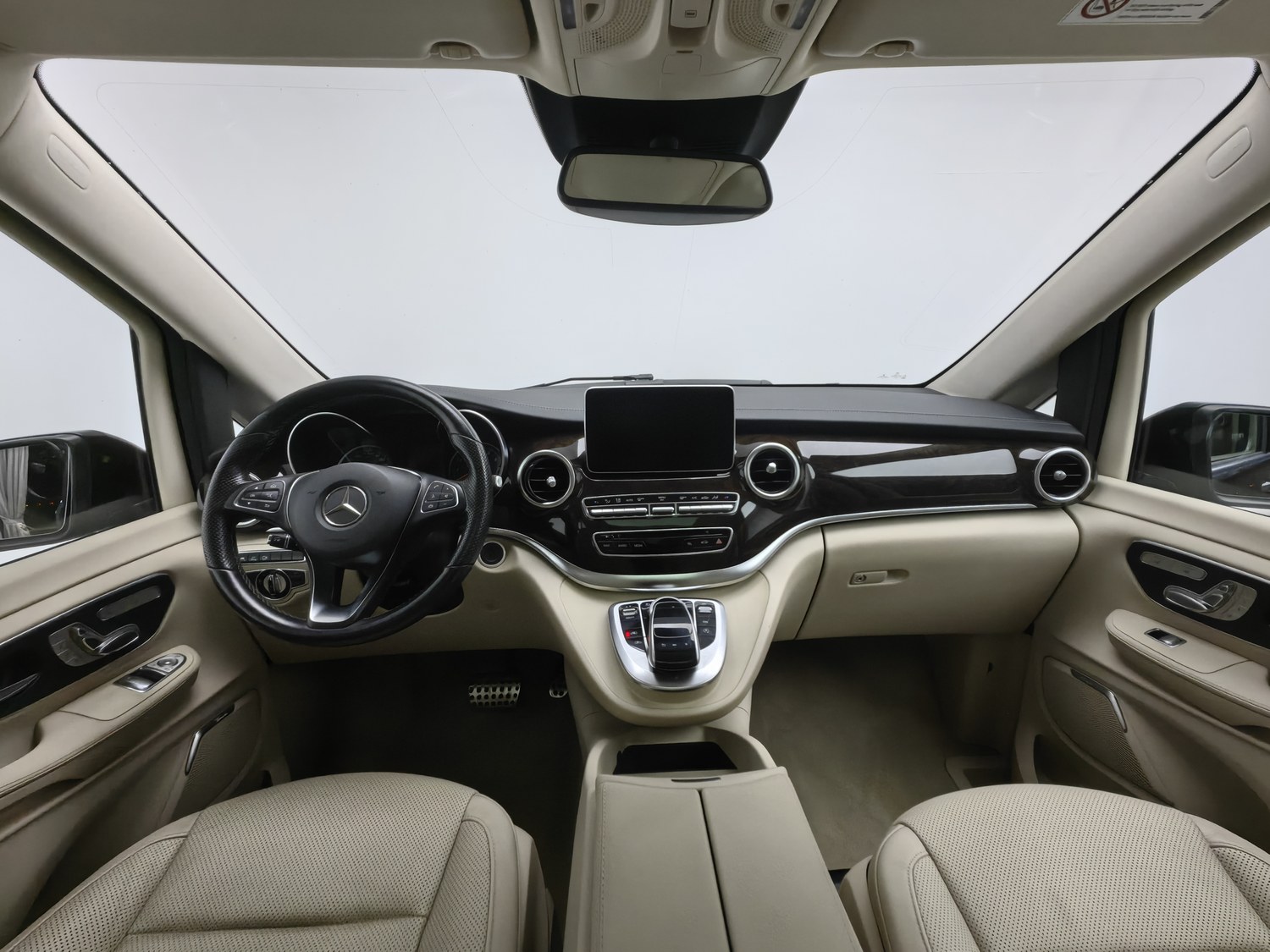 Used Mercedes-Benz V-Class 2016 2.0 AT