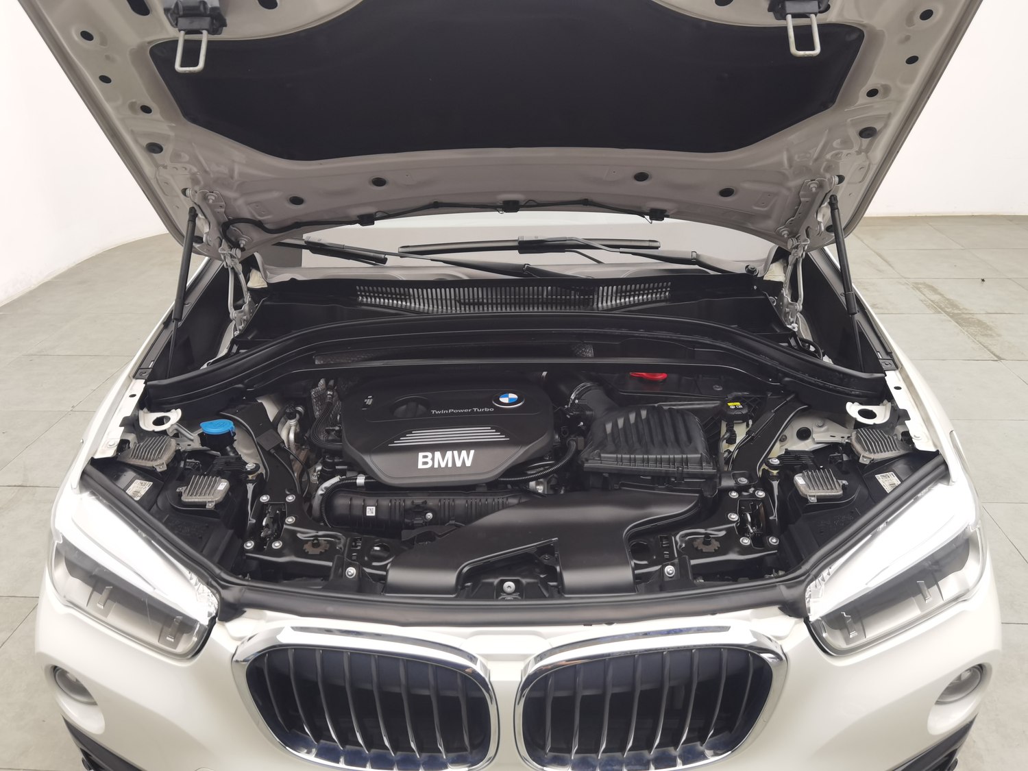 Used BMW X1 2016 2.0 AT