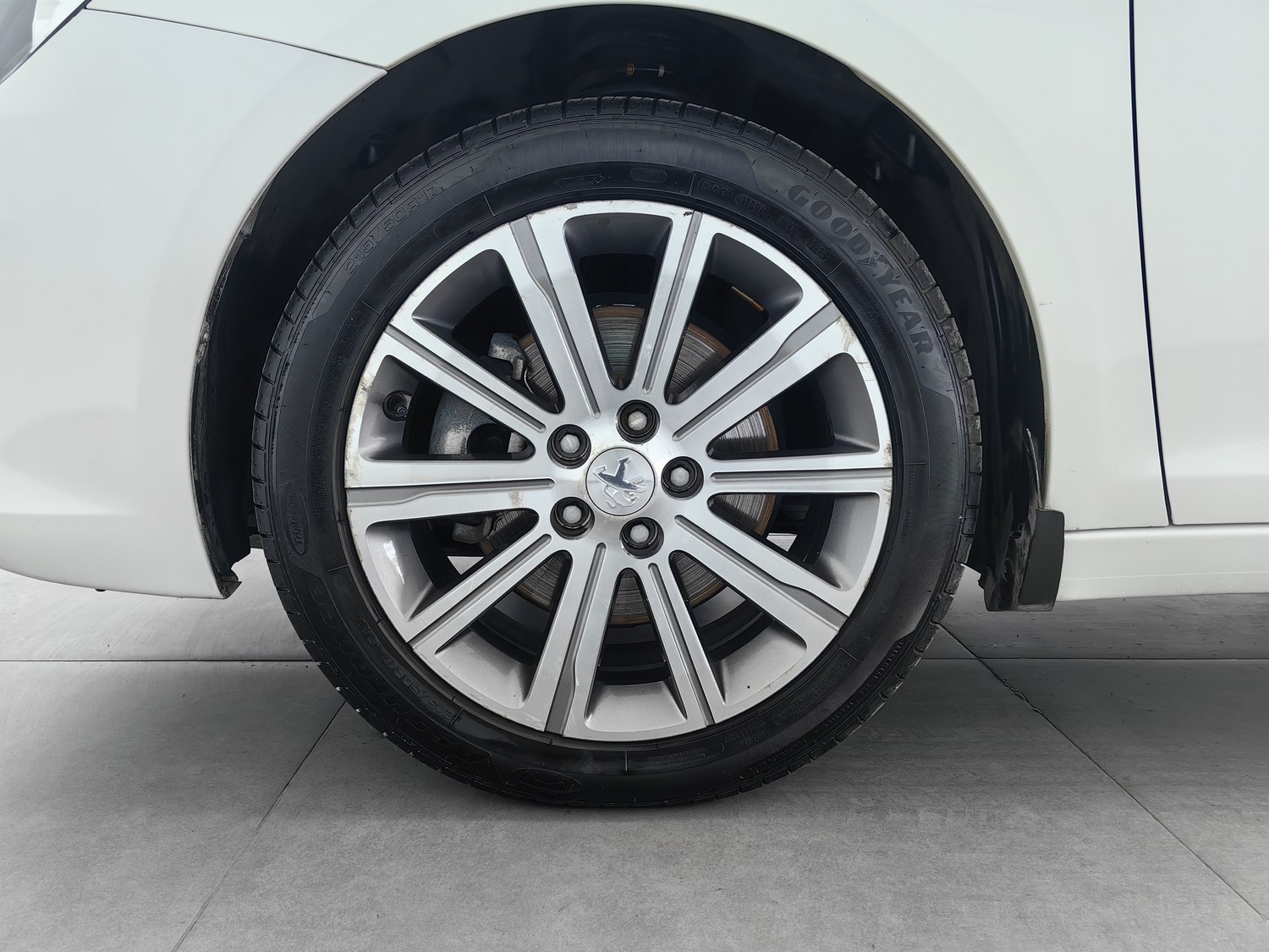 Used Peugeot 408 2018 1.6 AT