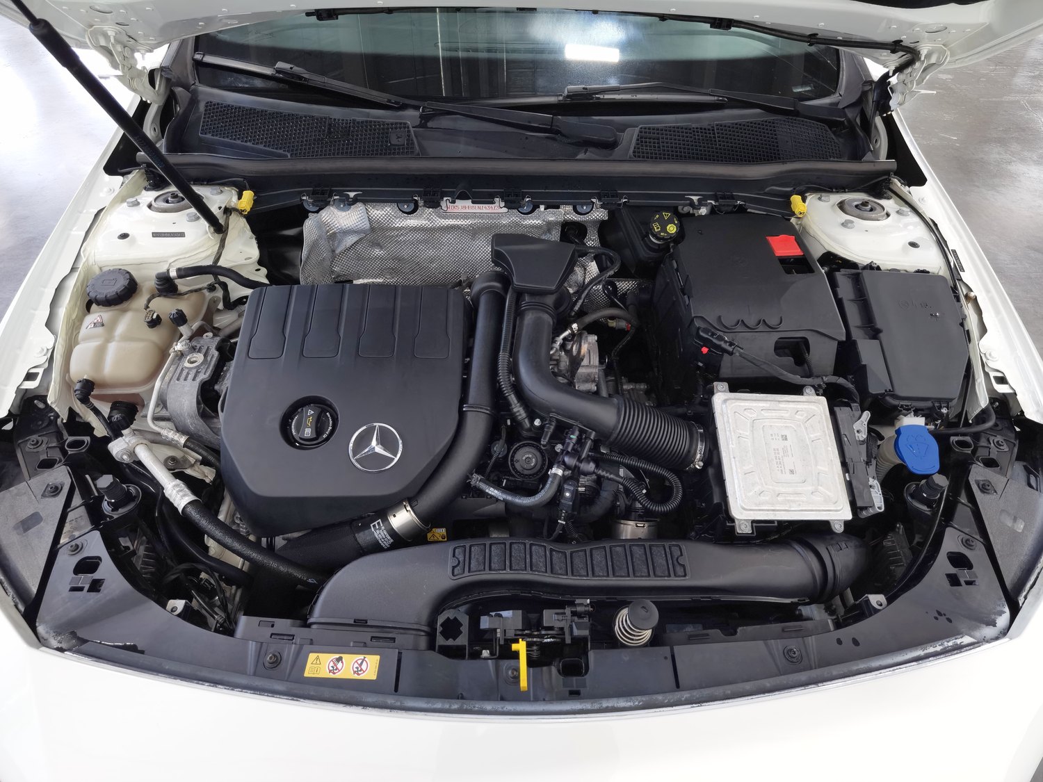 Used Mercedes-Benz CLA 2020 1.3 AT
