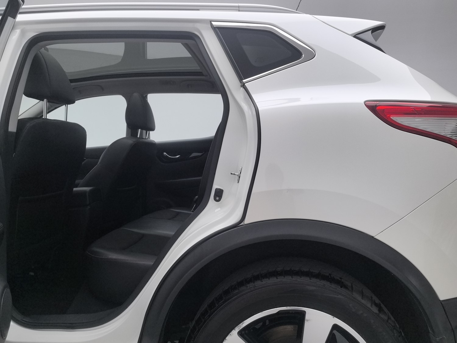 Used NISSAN Qashqai 2016 2.0 AT