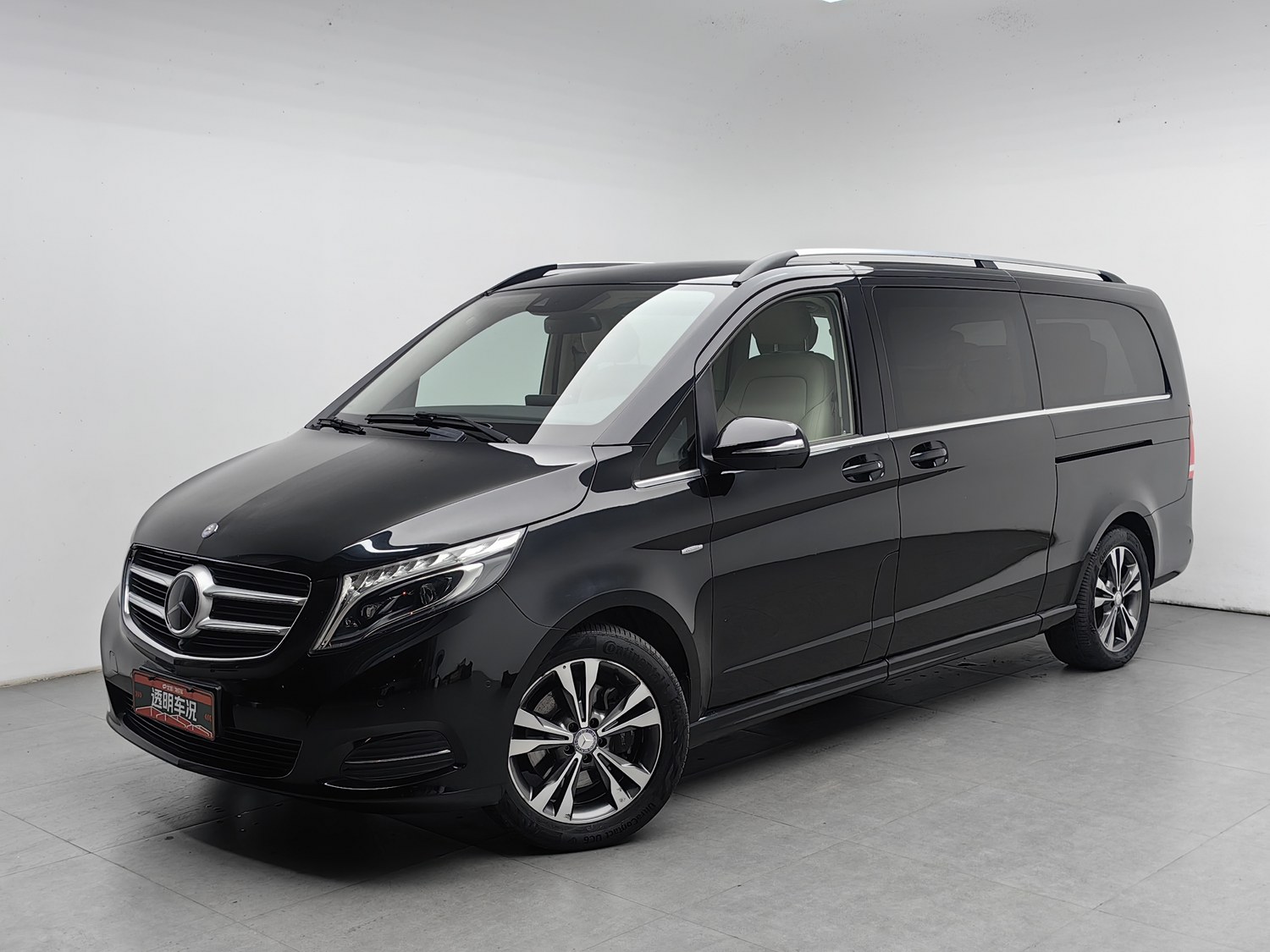 Used Mercedes-Benz V-Class 2016 2.0 AT
