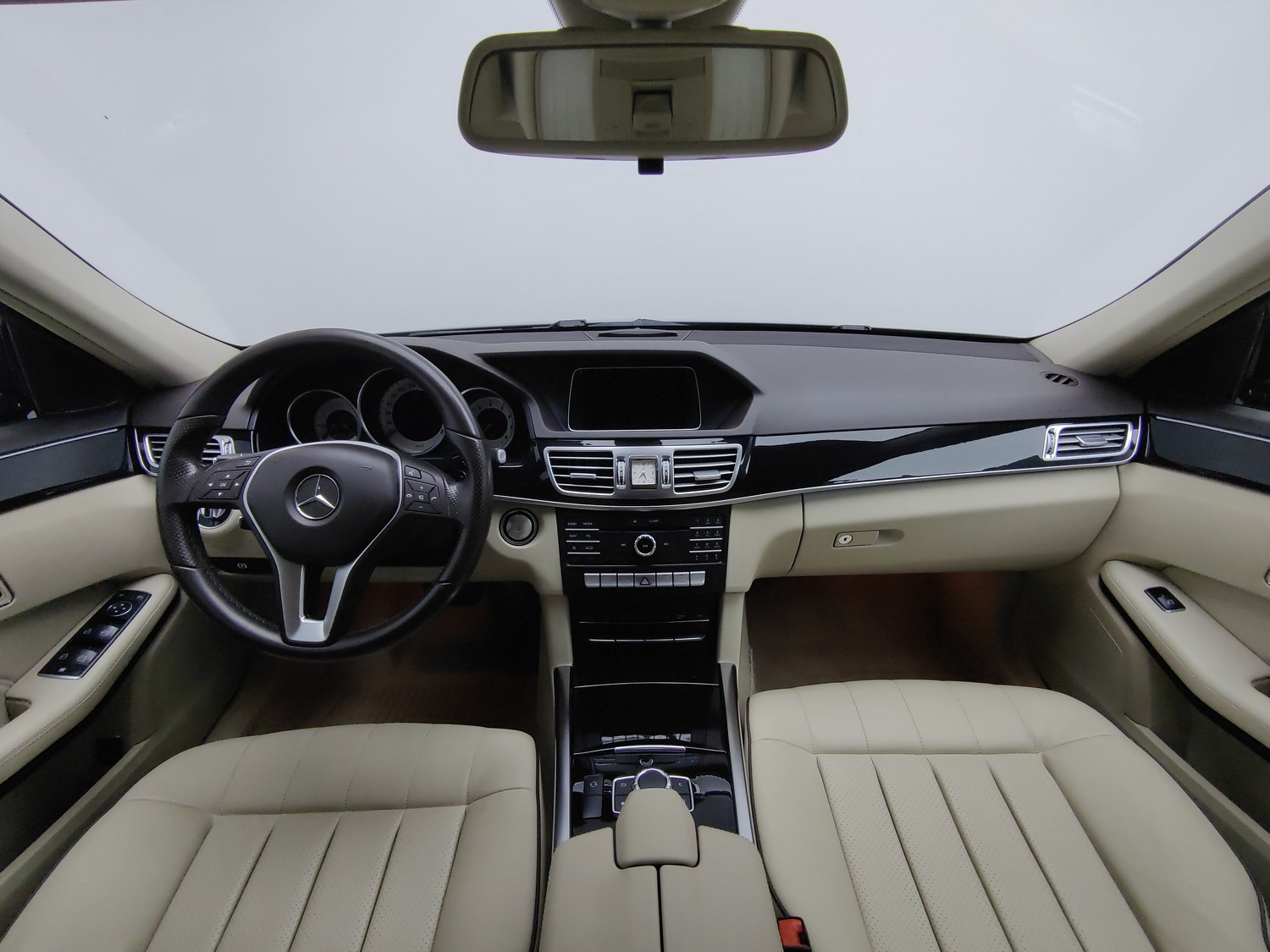 Used Mercedes-Benz E-Class 2015 2.0 AT