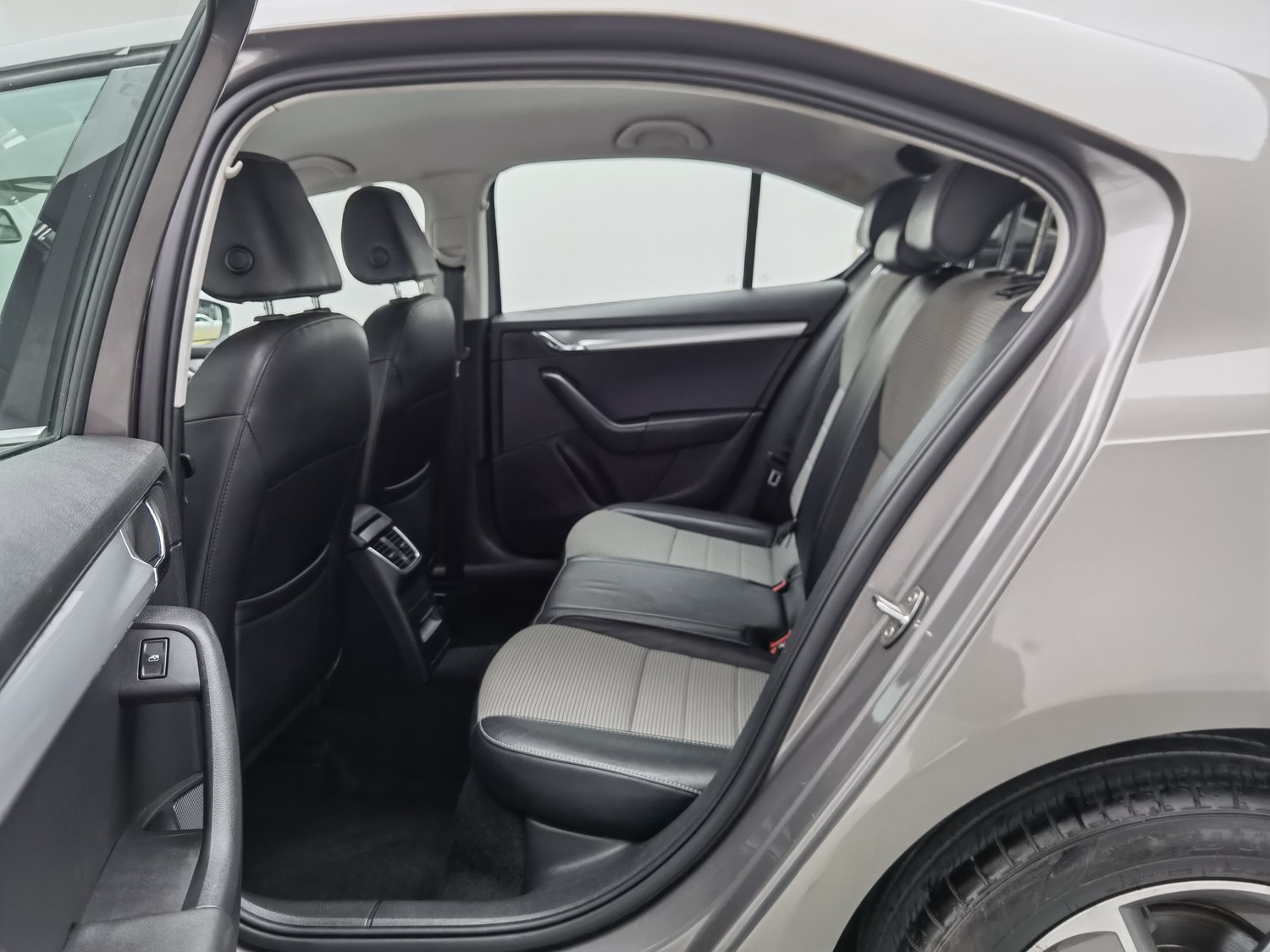 Used Skoda Octavia 2016 1.6 AT