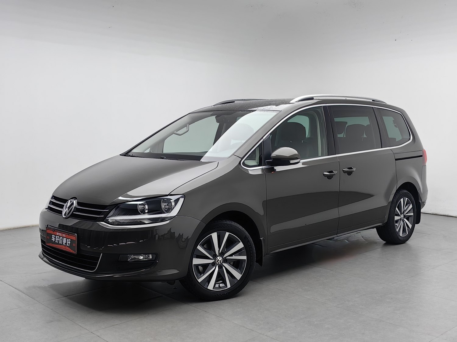 Used Volkswagen Sharan 2019 2.0 AT