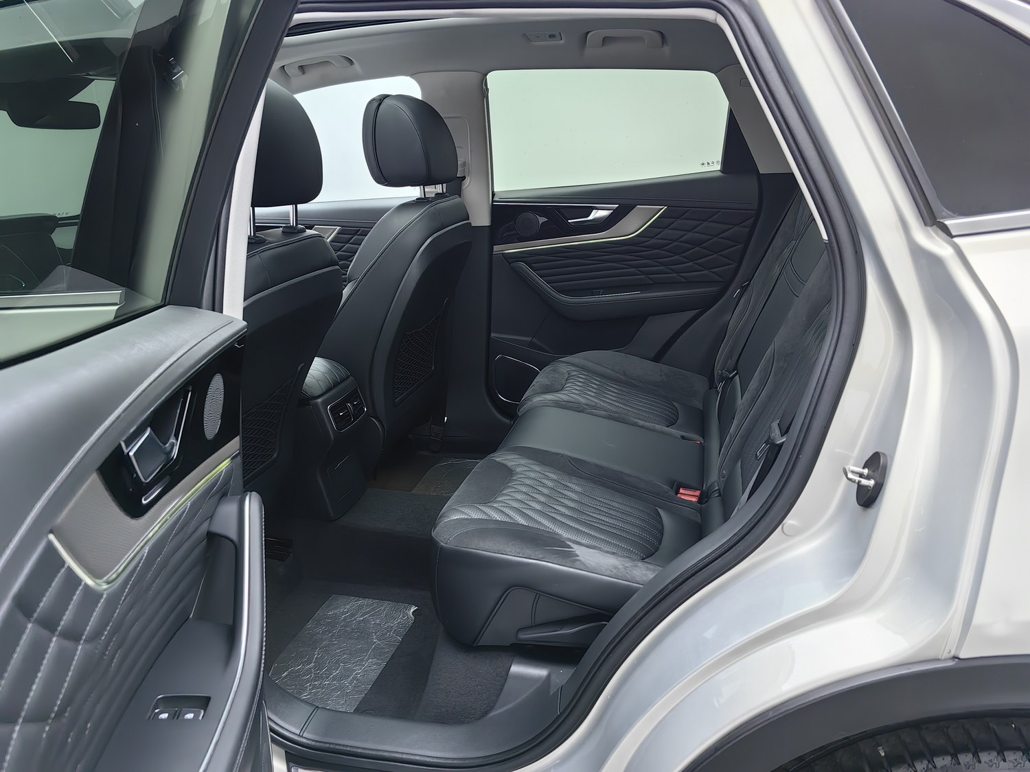 Used Hongqi HS5 2022 2.0 AT