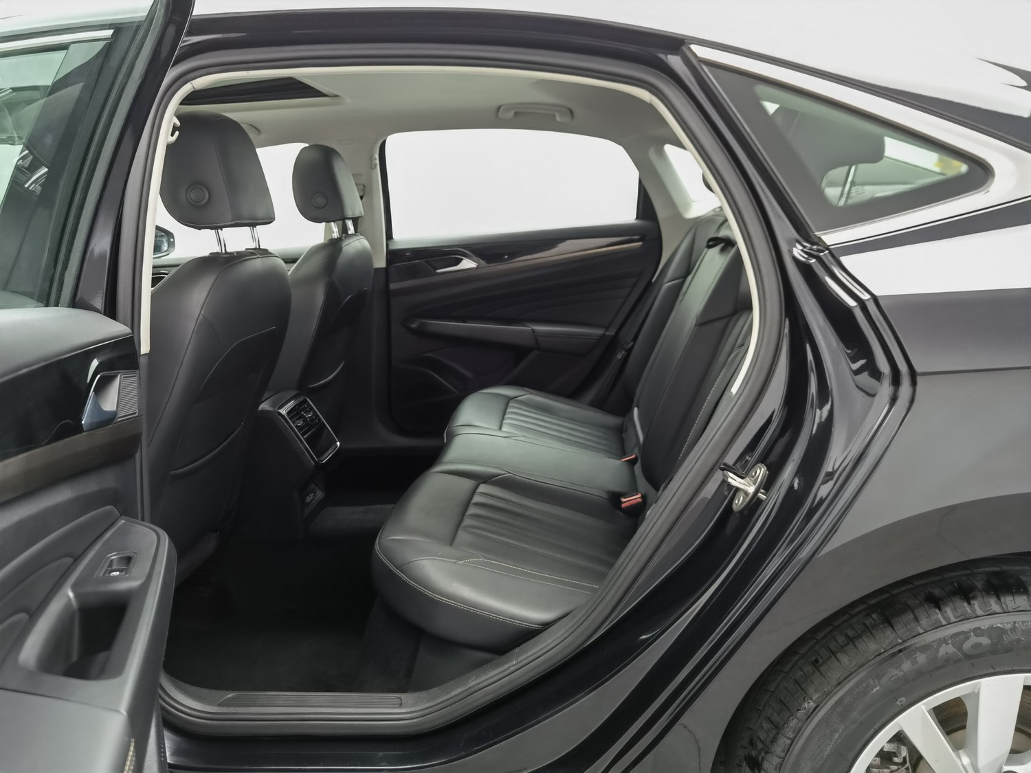 Used Volkswagen Passat 2019 1.4 AT