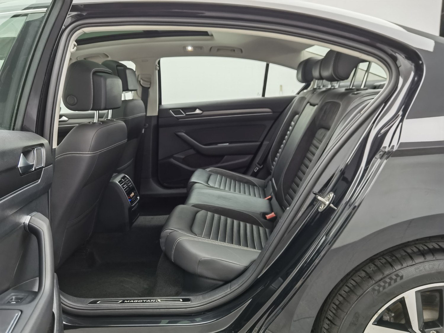 Used Volkswagen Magotan 2020 2.0 AT