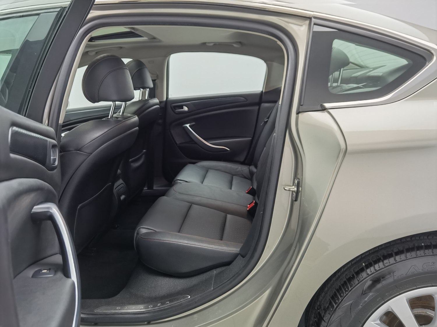Used CITROEN C5 2014 1.6 AT