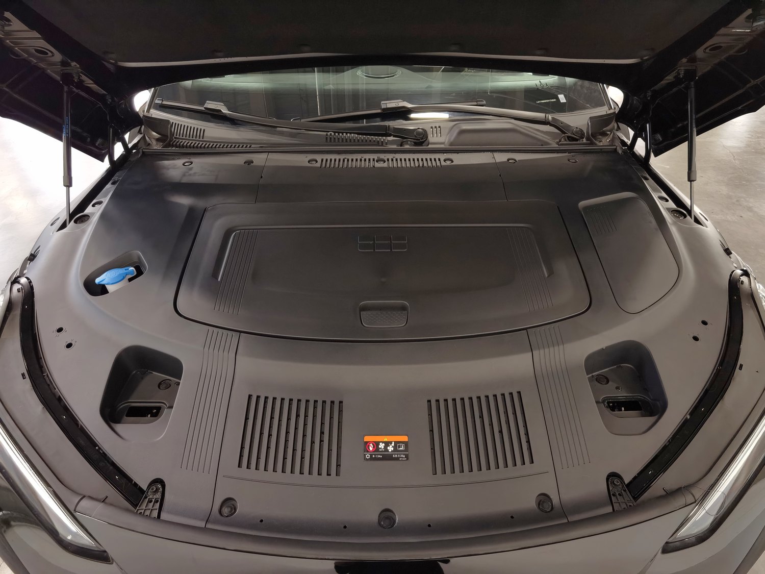 Used Geely Galaxy E8 2025