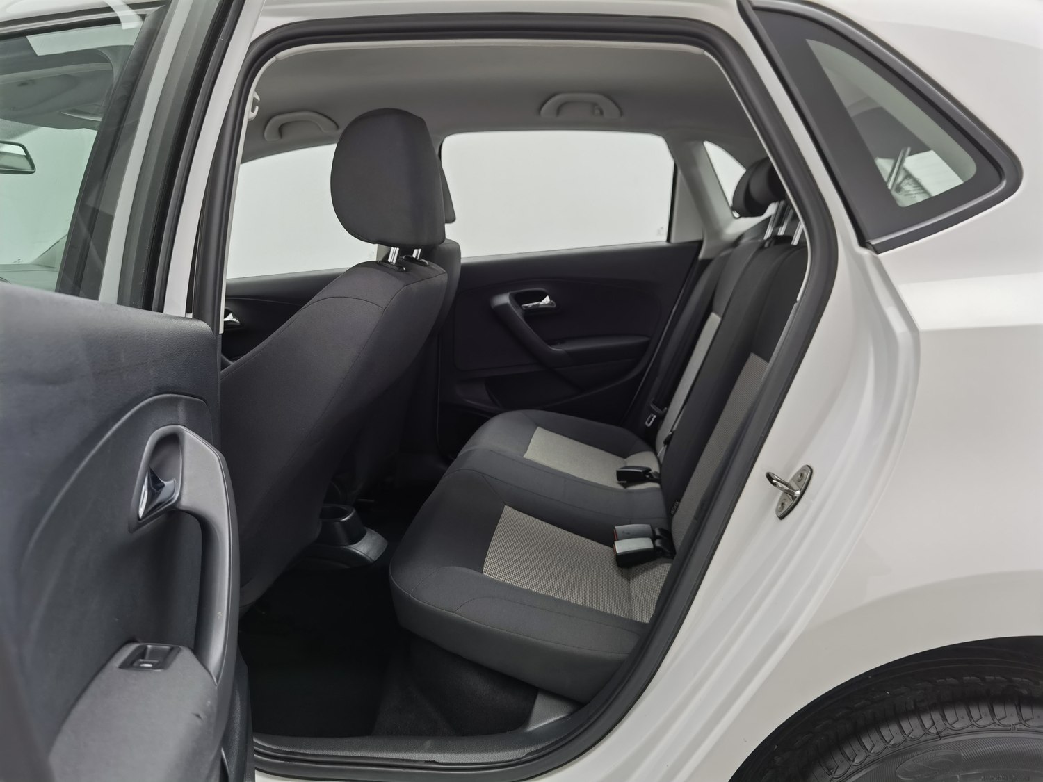 Used Volkswagen POLO 2018 1.5 AT