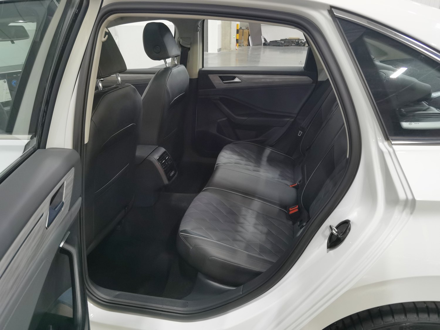 Used Volkswagen Sagitar 2024 1.5 AT