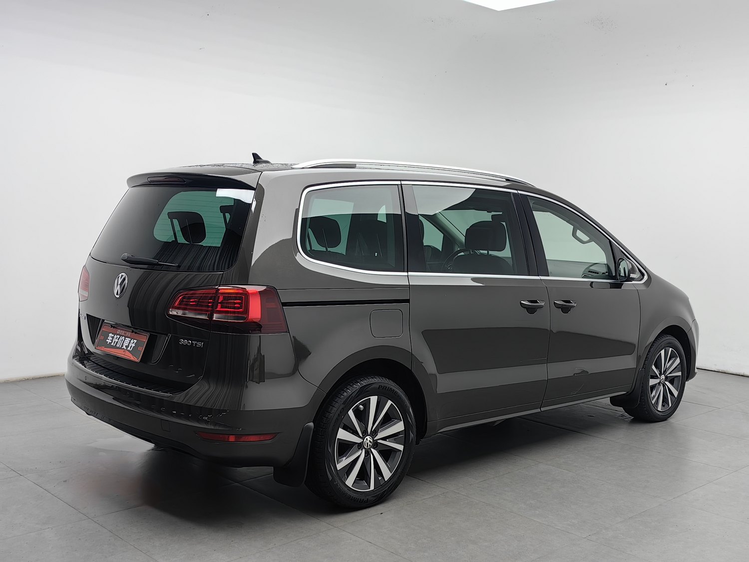 Used Volkswagen Sharan 2019 2.0 AT