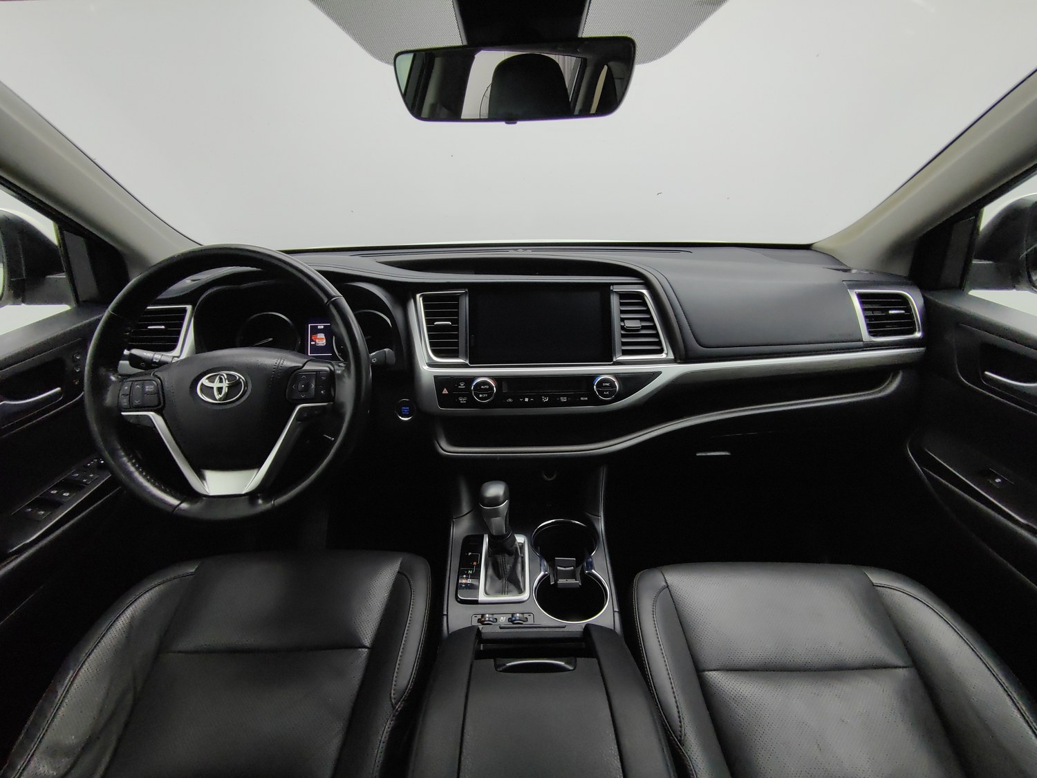 Used Toyota Highlander 2018 2.0 AT