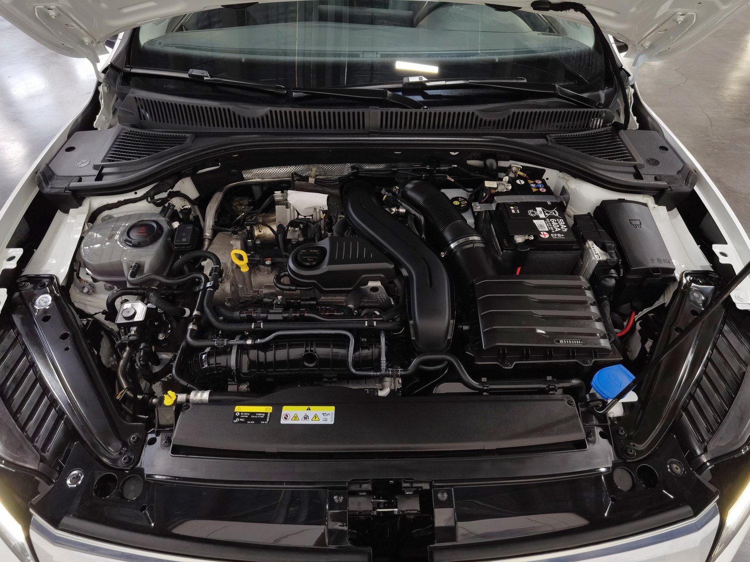 Used Volkswagen Sagitar 2024 1.5 AT