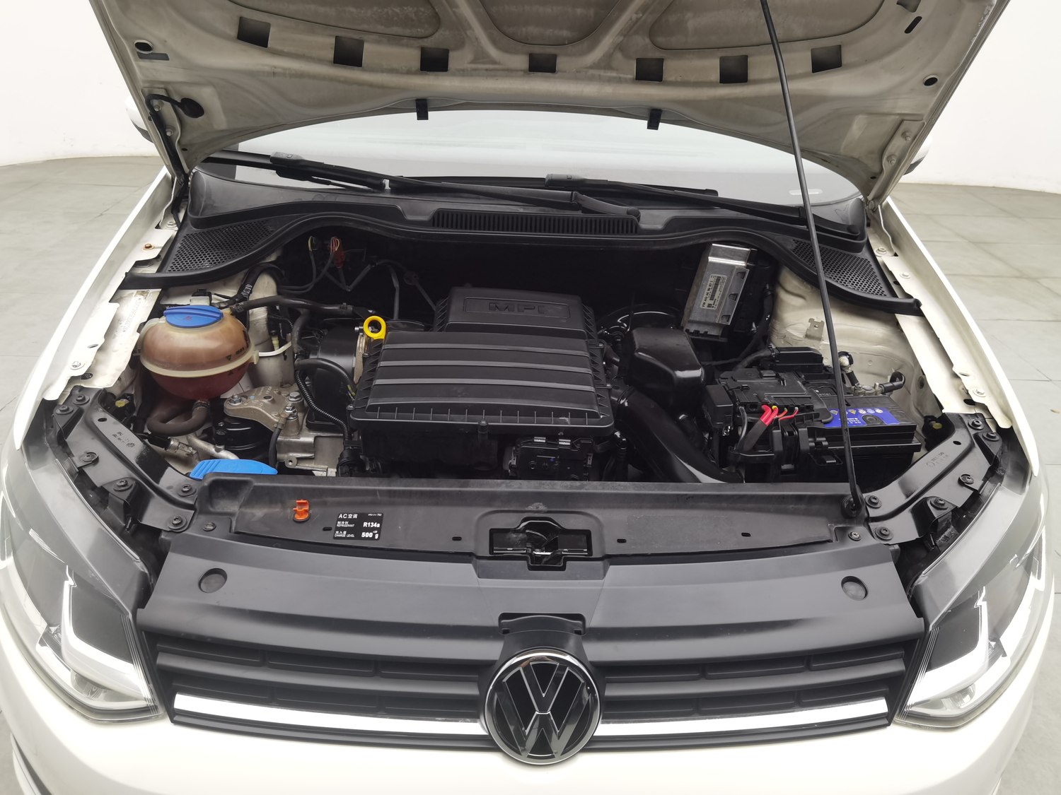 Used Volkswagen Polo 2014 1.4 AT