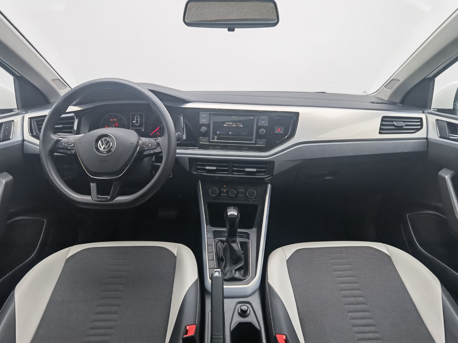 Used Volkswagen POLO 2019 1.5 AT