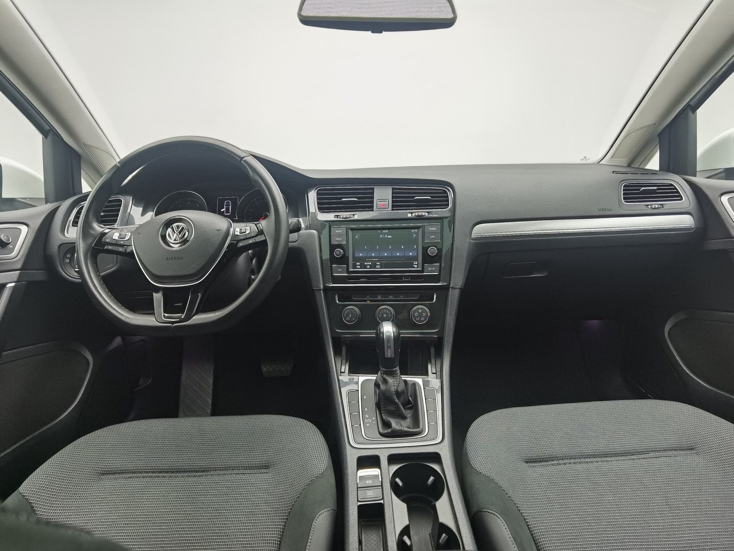 Used Volkswagen Golf 2018 1.6 AT