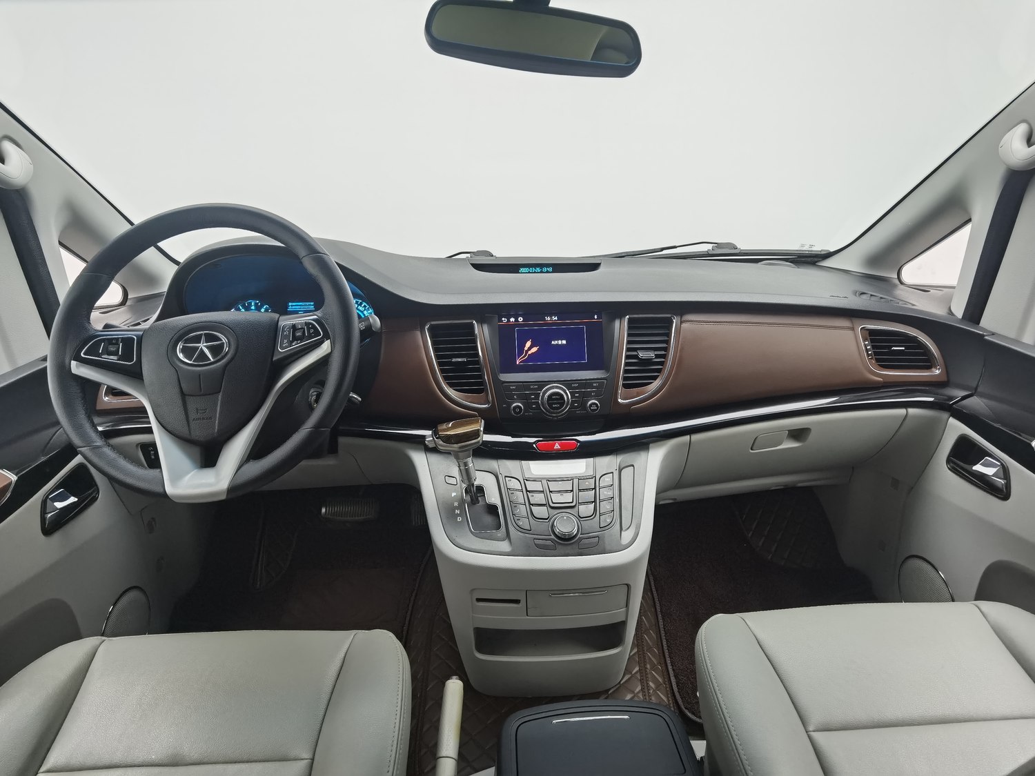 Used jianghuai Refine M5 2016 2.0 AT