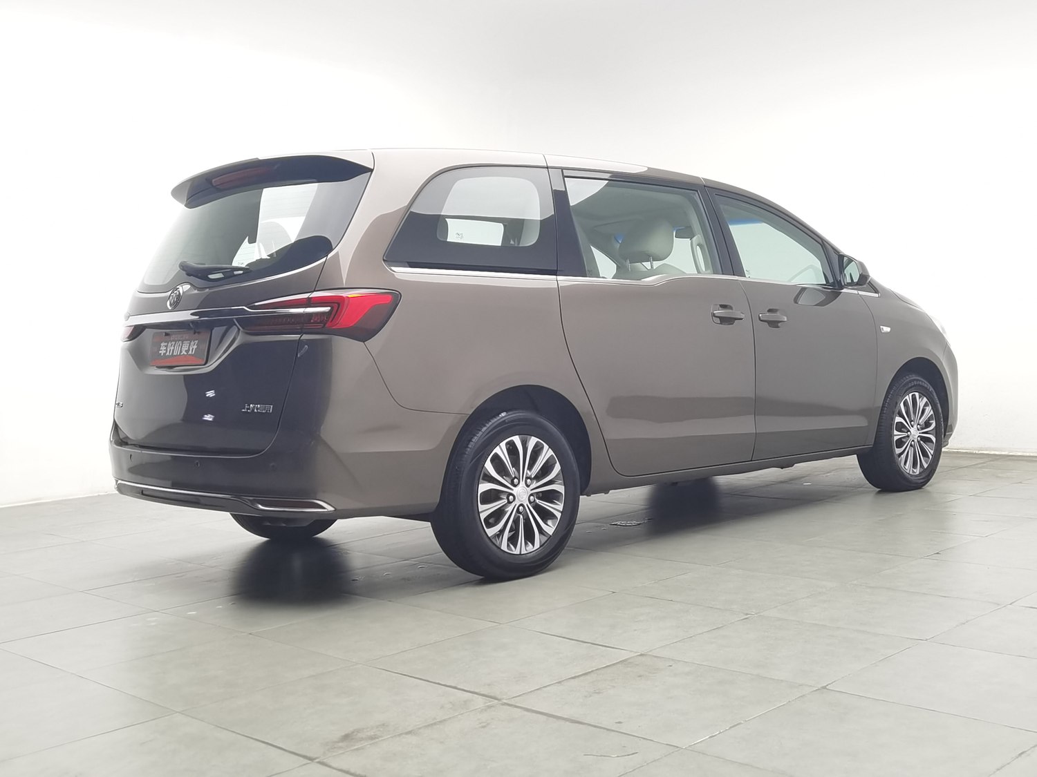 Used Buick GL8 2022 2.0 AT
