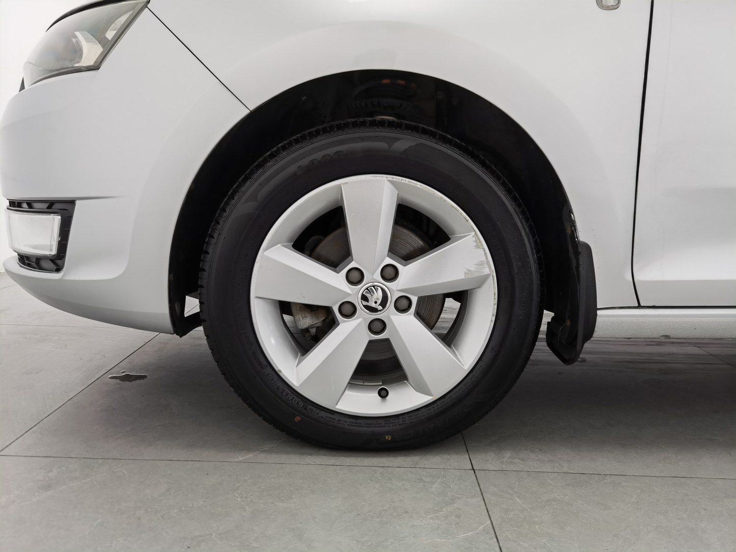 Used SKODA Rapid 2013 1.6 MT