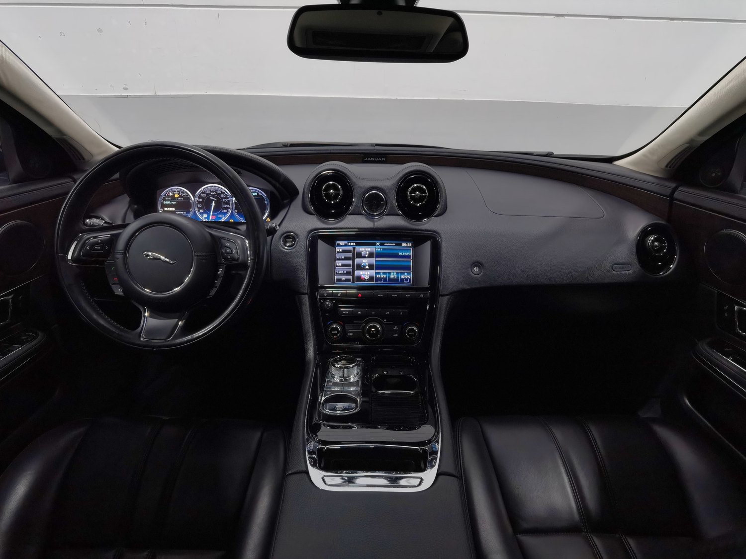 Used Jaguar XJ 2015 3.0 AT