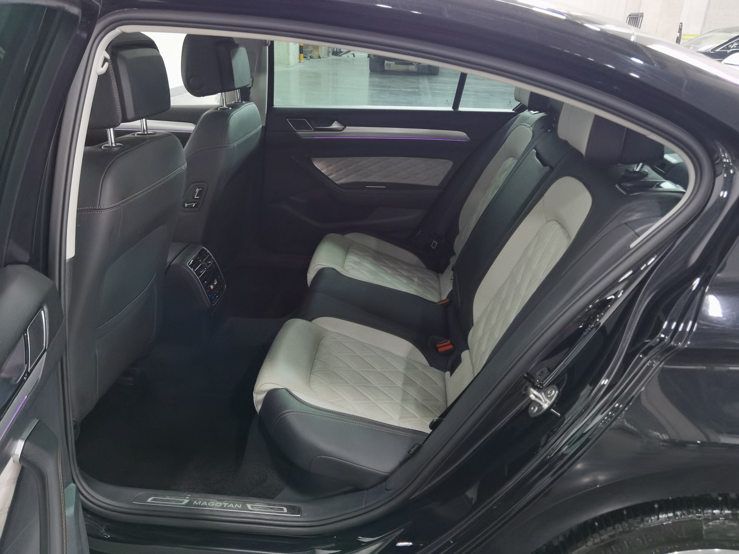 Used Volkswagen Magotan 2023 2.0 AT