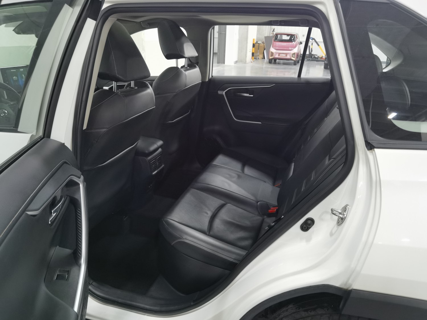 Used Toyota RAV4 2020 2.5 AT
