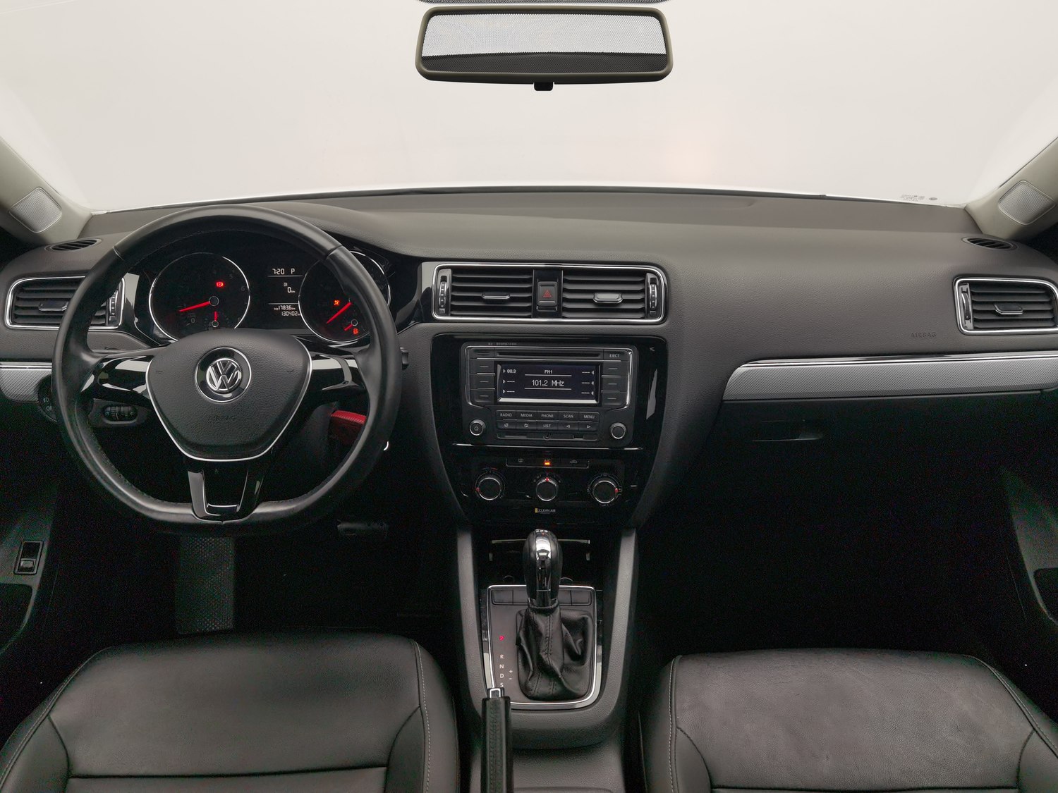 Used Volkswagen Sagitar 2015 1.4 AT