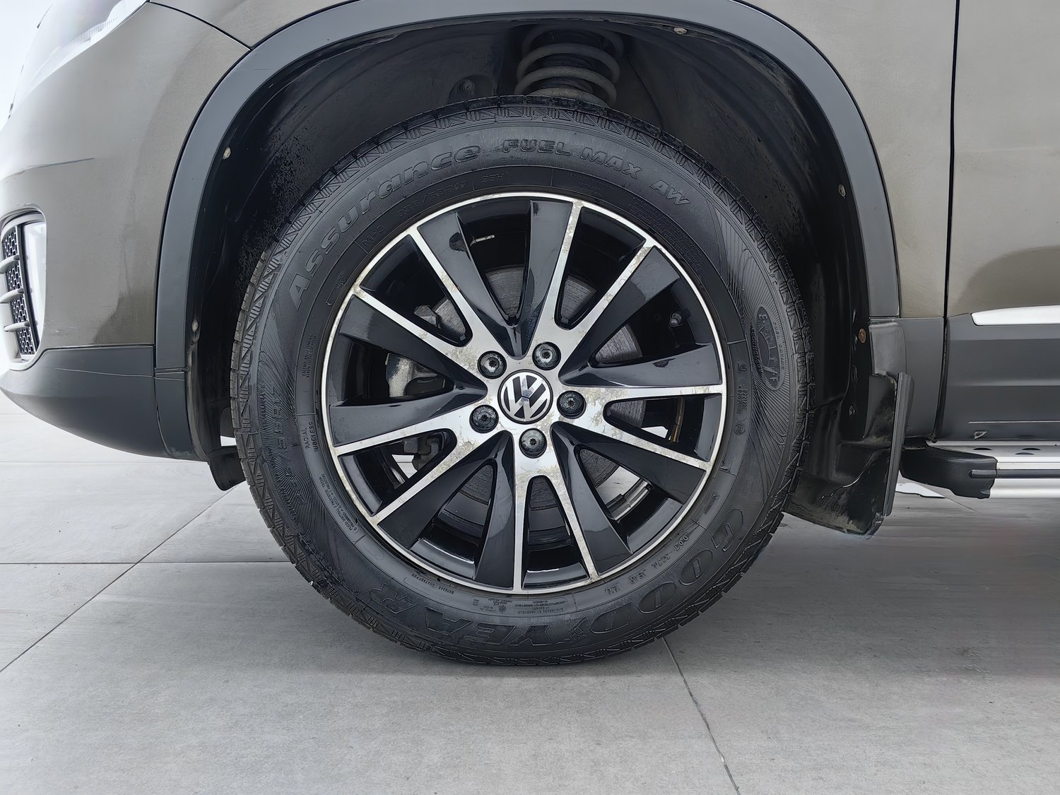 Used Volkswagen Tiguan 2015 1.8 AT