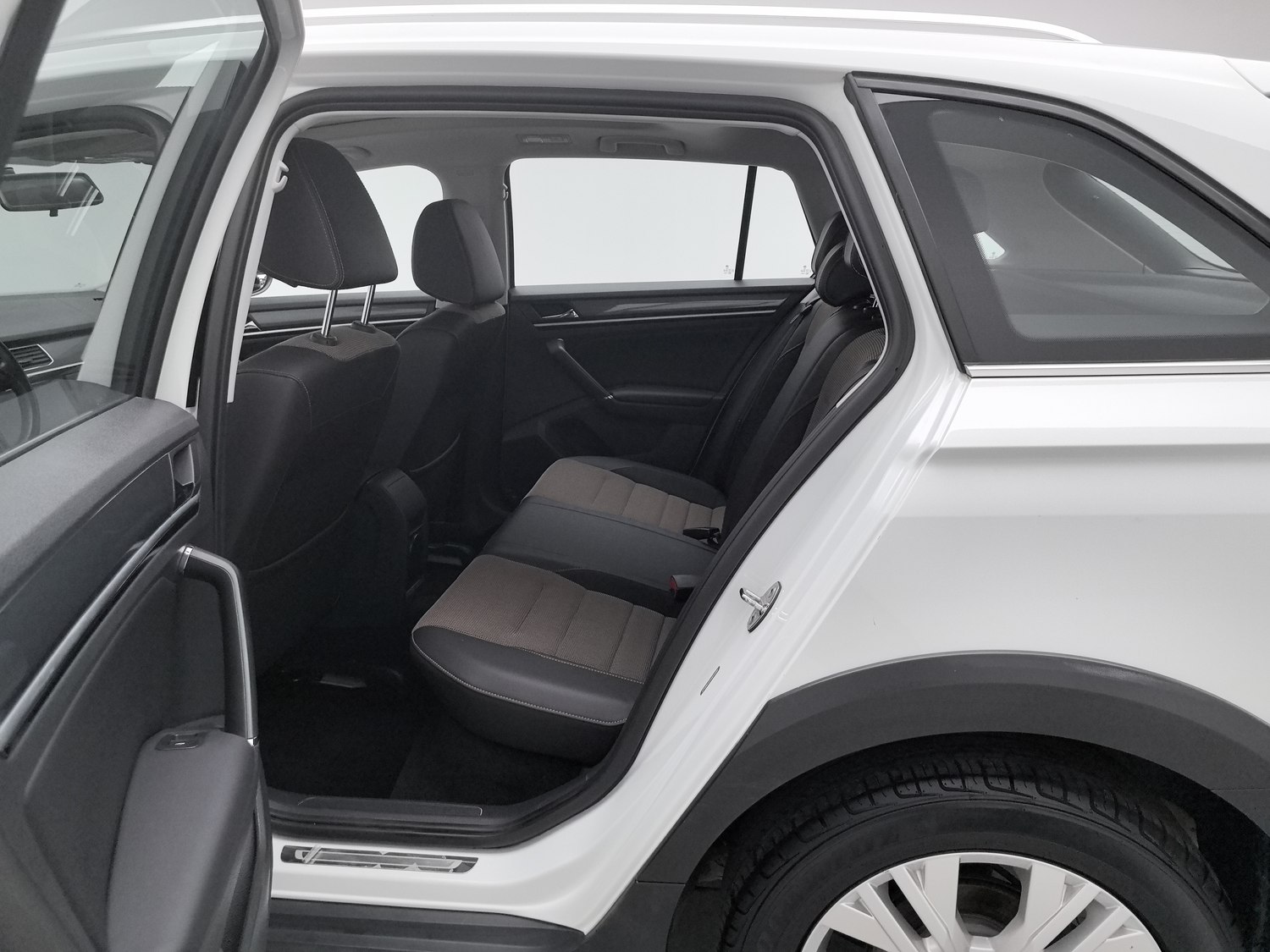 Used Volkswagen C-Trek 2018 1.5 AT