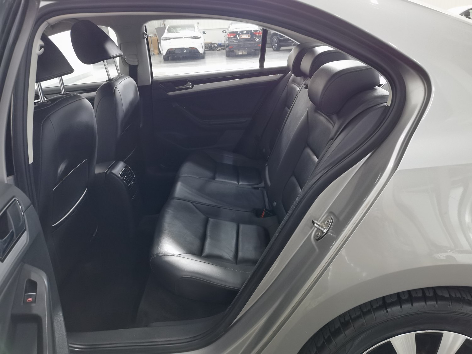 Used Volkswagen Sagitar 2018 1.6 AT