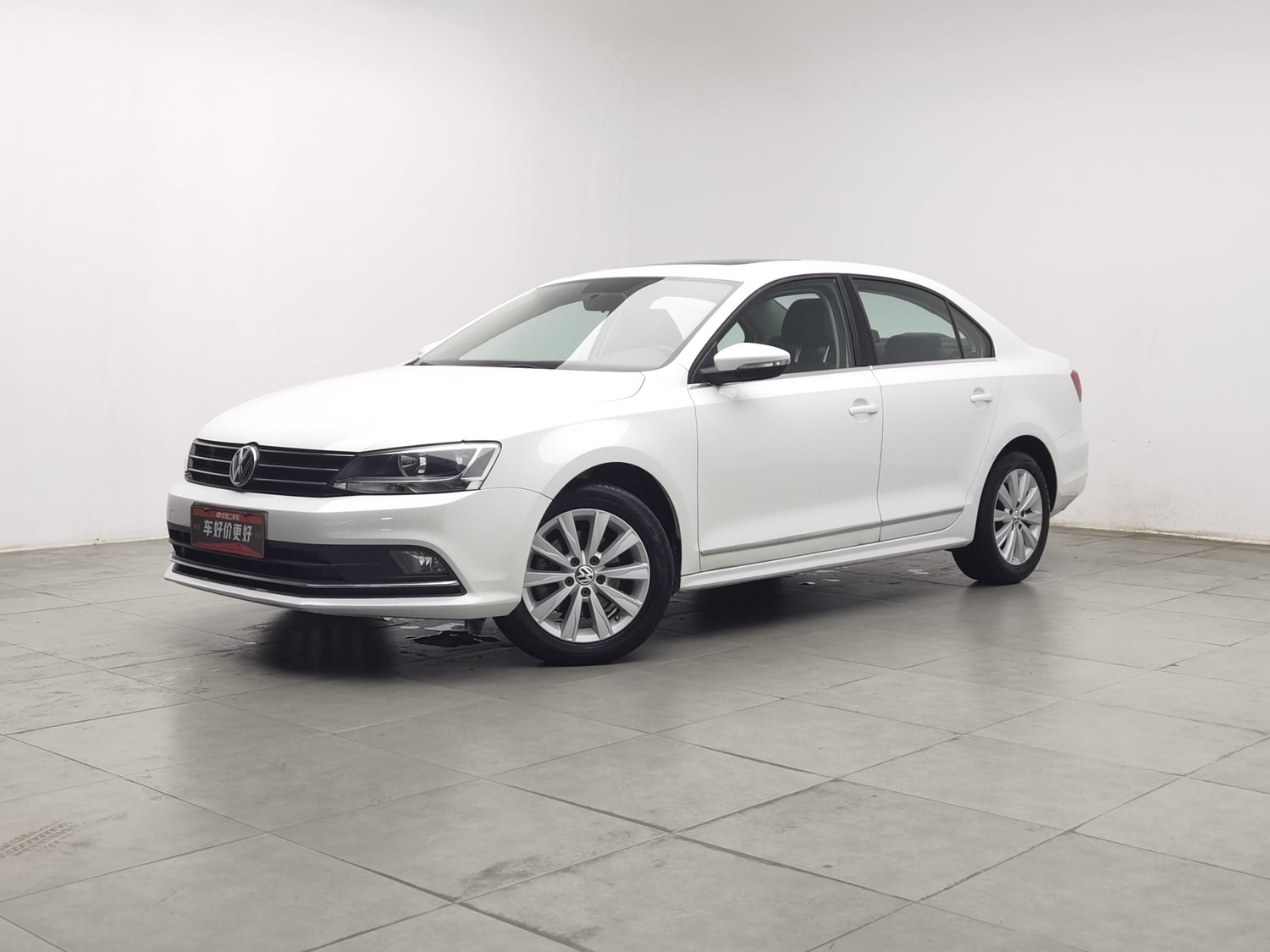 Used Volkswagen Sagitar 2015 1.4 AT