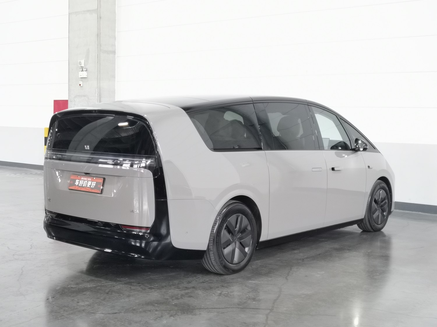Used Li Auto MEGA 2024