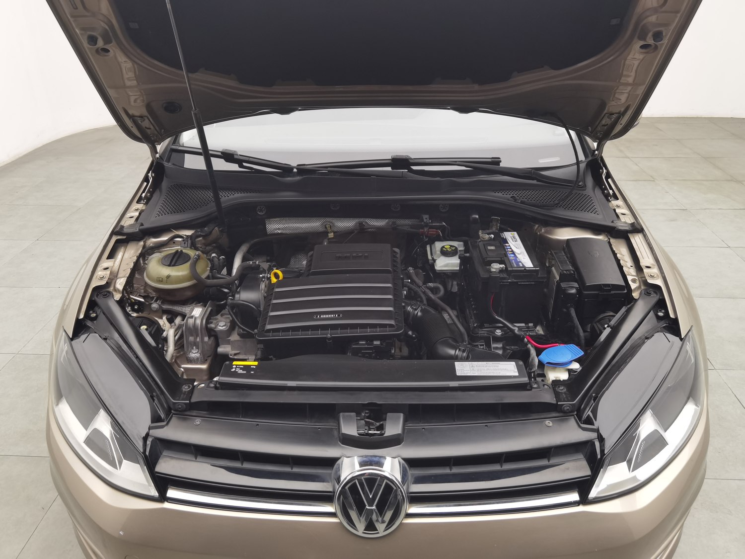 Used Volkswagen Golf 2015 1.6 AT