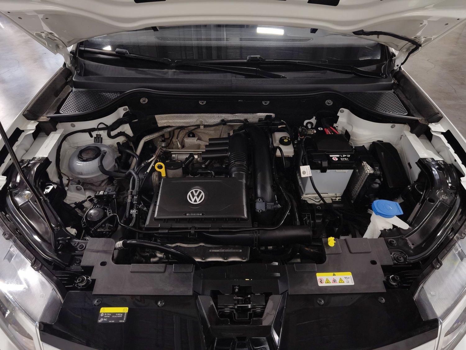 Used Jetta VS5 2024 1.4 AT