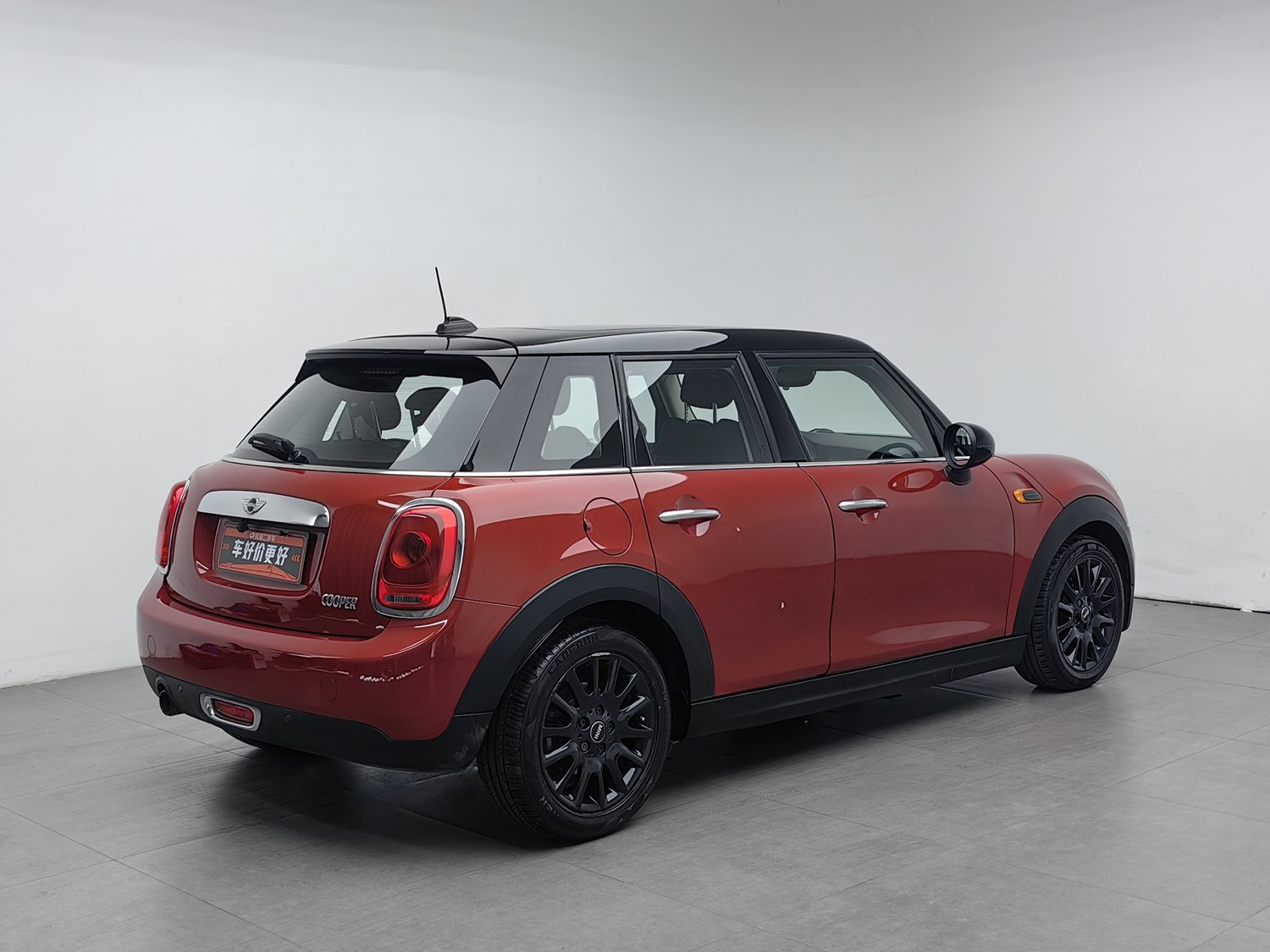 Used MINI MINI 2016 1.5 AT